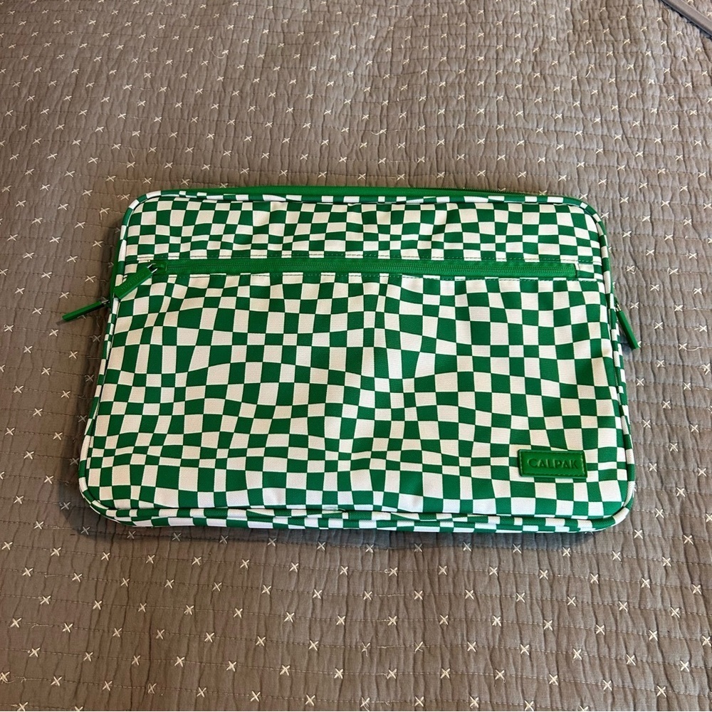 Calpak Green and White Checkered Laptop Sleeve - Like New!